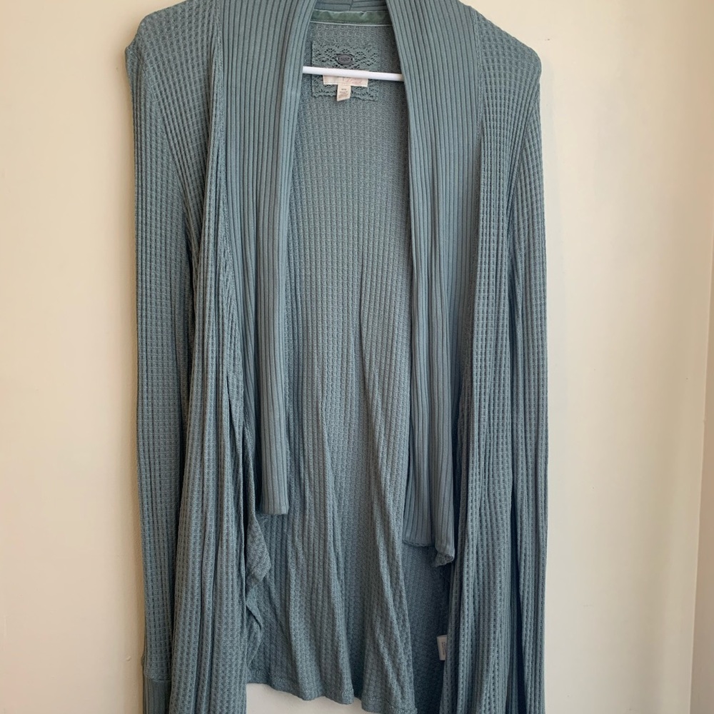 Cardigan sweater